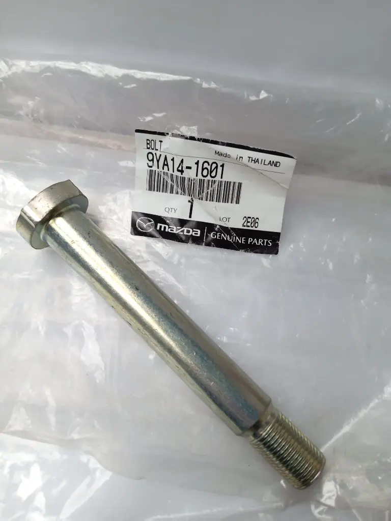 PERNO PASADOR BUJE MESA INFERIOR B2200 01-07 BT-50 08-16 4X2