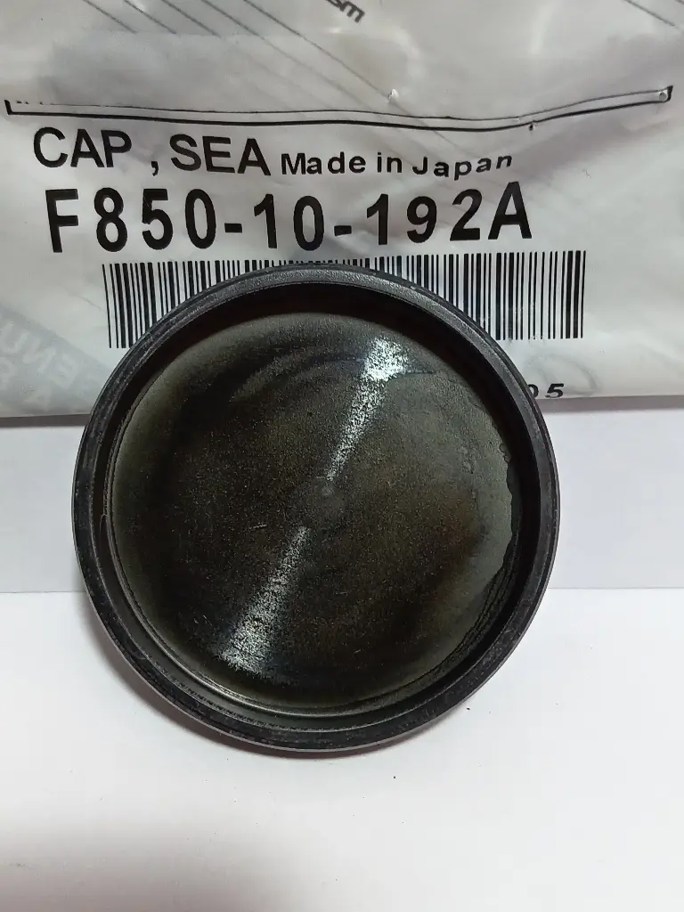 TAPA ACEITE POST CABEZOTE B2200 01-07 BT-50 2.2 08-16 48X7