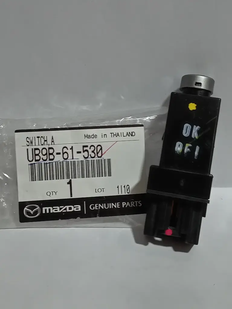 INTERRUPTOR AIRE ACONDICIONADO A/C BT-50 08-16