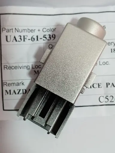 [UA3F61539] BOTON COBERTOR TABLERO BT-50 08-16