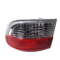 [UC2B51250B] FARO RETRO POSTERIOR INF REFLECTIVO LH BT-50 17- C/SOCKET FOCO ROJO/BLANCO