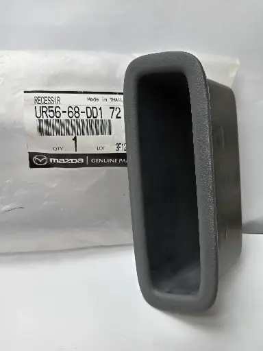 [UR5668DD172] MANILLA INT PUERTA DELT BT-50 08-16
